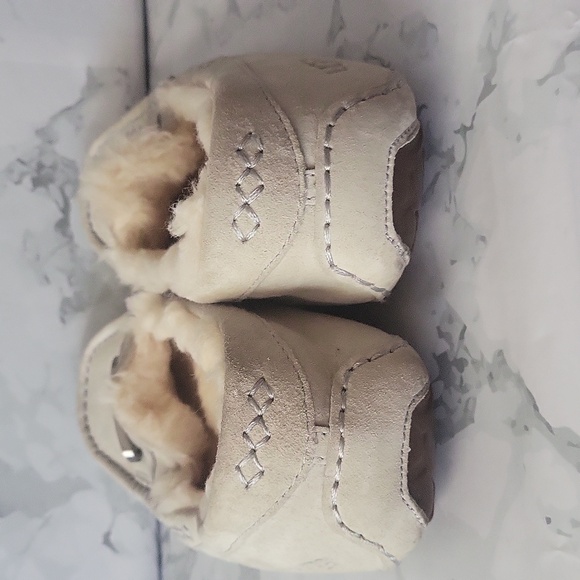 UGG AUSTRALIA Moccasin Slippers Shoes - Picture 3 of 11